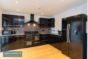 Kitchen- click for photo gallery